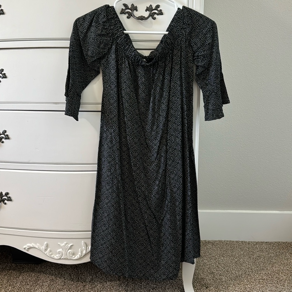 NWOT Old Navy off the shoulders dress